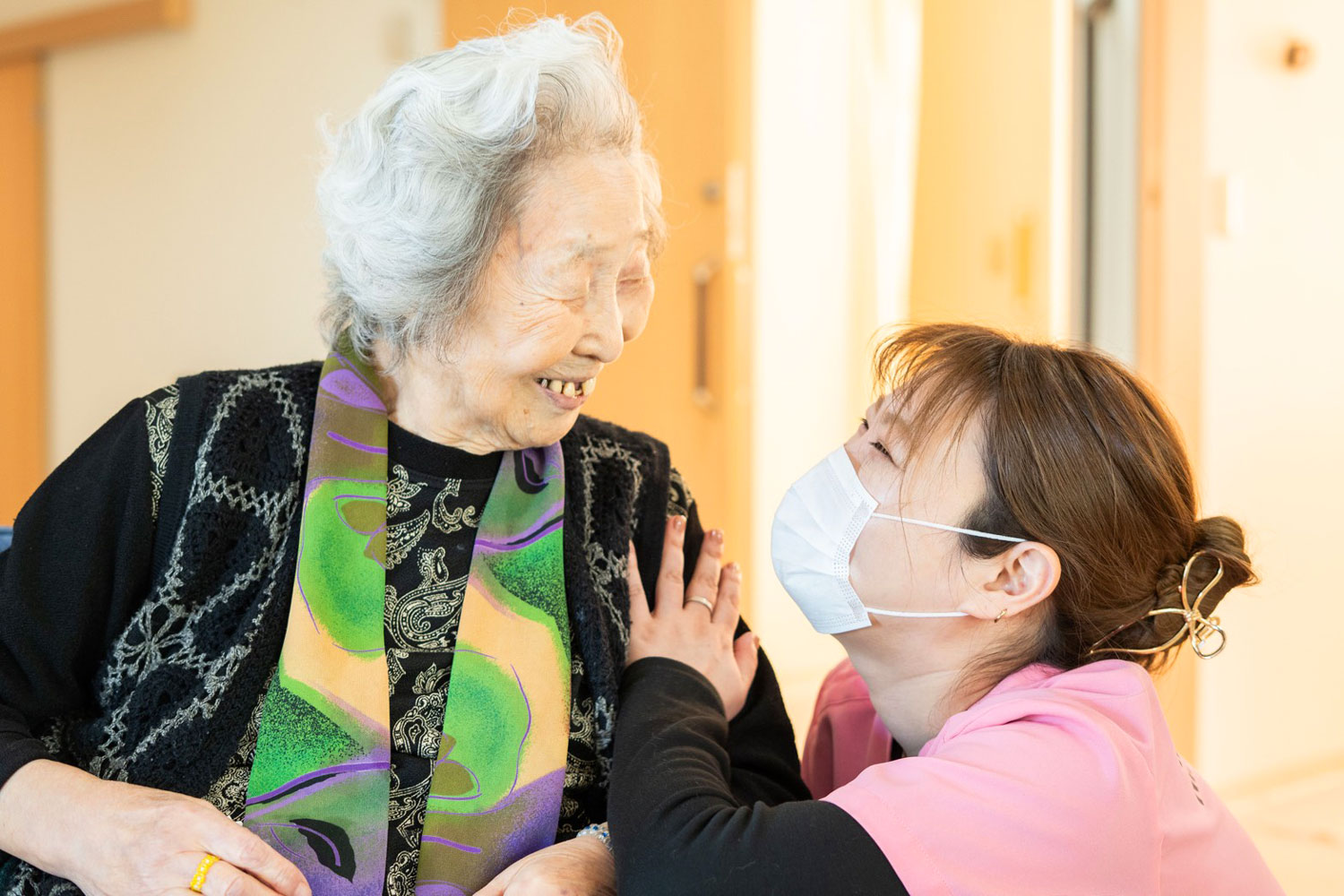笑顔あふれる職員が多く、入居者とのあたたかな絆があります。
