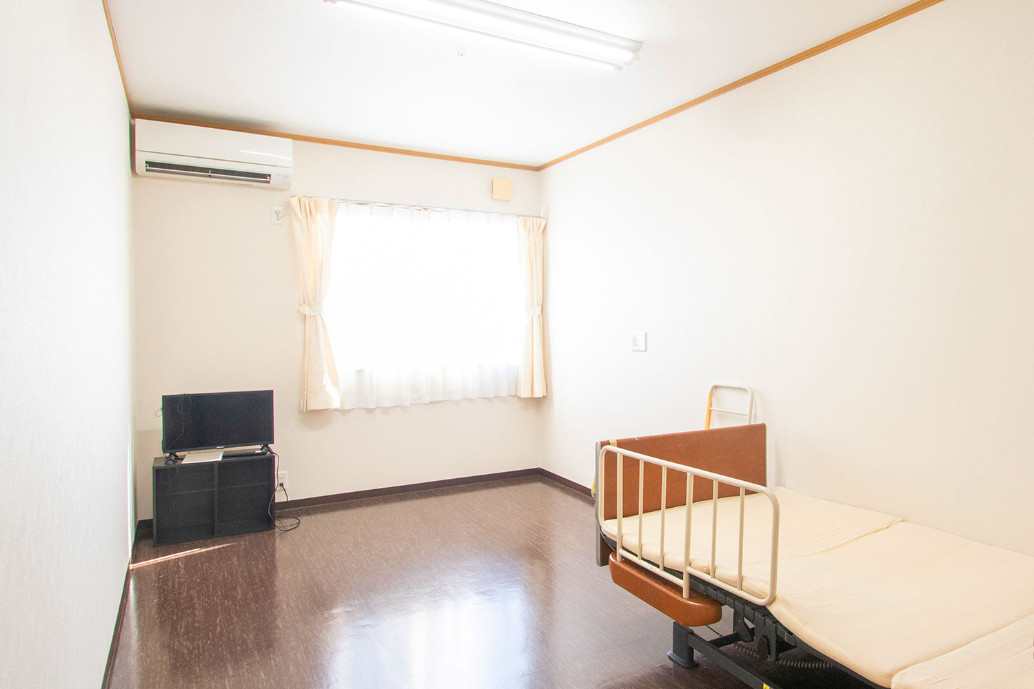 やさしい日差しが届く、温もりある居室をご用意。